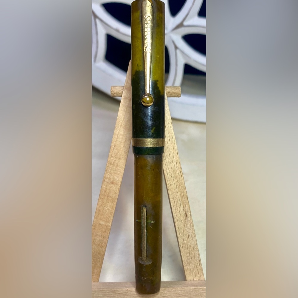 Vintage 1920's-30’s Sheaffer's fountain pen w/ jade green marbled celluloid